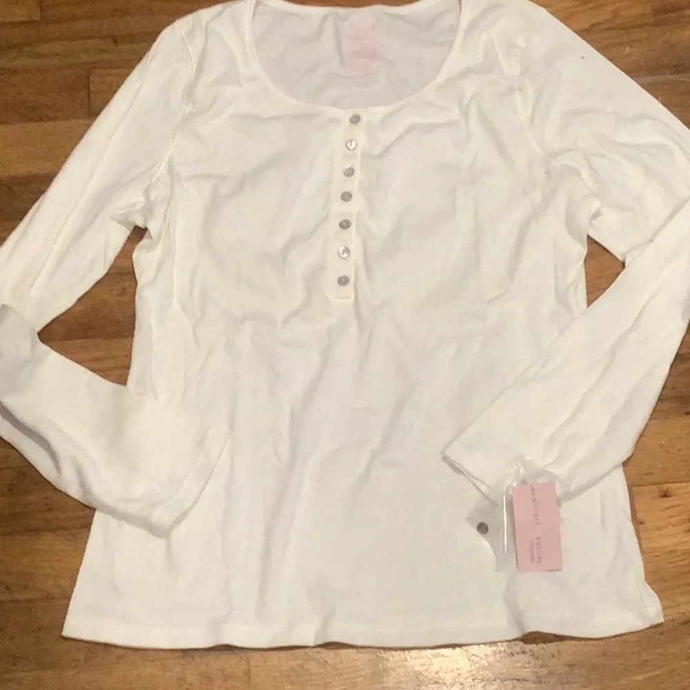 4/$12 NWT pajama top - Picture 1 of 3